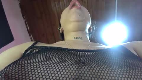 Snapshot of white_sexy_ chatting on February 15, 9:16 am white_sexy_ online show from February 15, 9:16 am