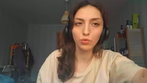 Cindy online show from March 30, 3:33 pm