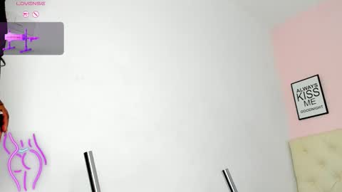 whitney online show from November 23, 5:43 am