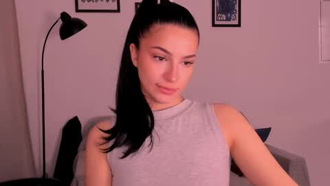 whoislulu online show from November 6, 3:40 pm