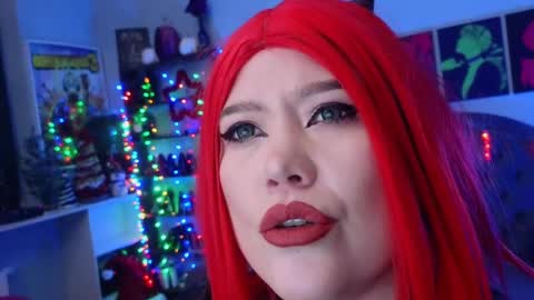 Snapshot of wickedxqueen chatting on December 15, 10:26 pm Laura online show from December 15, 10:26 pm