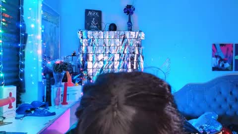 Snapshot of wickedxqueen chatting on February 13, 5:37 am Laura online show from February 13, 5:37 am