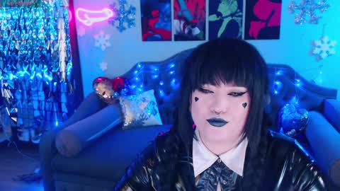 Snapshot of wickedxqueen chatting on January 7, 9:57 pm Laura online show from January 7, 9:57 pm