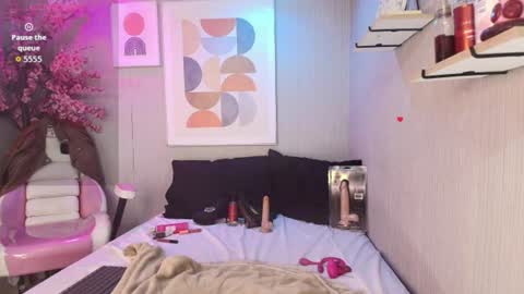 sussy online show from June 9, 12:37 pm