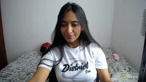 Ilauren online show from July 7, 5:59 pm
