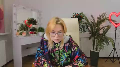 Snapshot of wild_berry_soul chatting on October 16, 6:27 am wild_berry_soul online show from October 16, 6:27 am