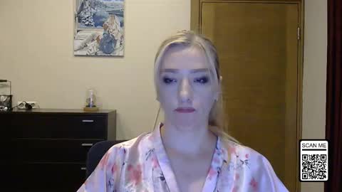 Snapshot of wild_silk_desire chatting on October 20, 3:48 pm Alina online show from October 20, 3:48 pm