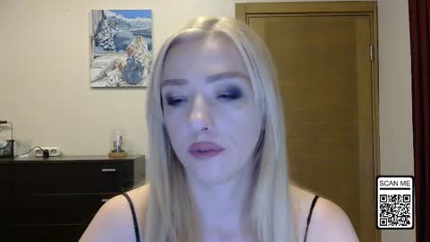 Snapshot of wild_silk_desire chatting on September 10, 12:49 pm Alina online show from September 10, 12:49 pm