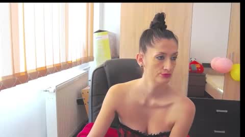 Bea online show from November 24, 7:10 am