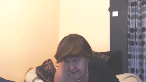 WildRedCat online show from March 15, 1:46 pm