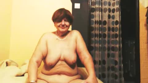 WildRedCat online show from October 19, 8:44 pm