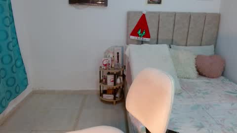 Snapshot of wilson_siara chatting on December 2, 7:14 pm Only wilsonsiara01 online show from December 2, 7:14 pm