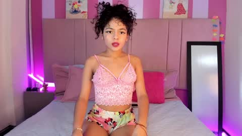  Winnifer Gonzalez  online show from December 10, 6:01 am