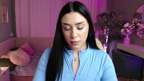 Lola online show from March 12, 8:28 am