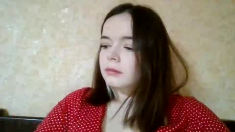 Snapshot of winter__white_rose chatting on December 2, 12:50 pm Emma online show from December 2, 12:50 pm