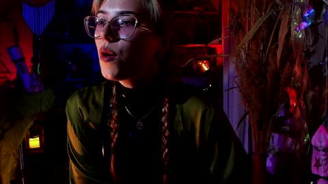 Snapshot of witch_fiona chatting on January 22, 8:06 pm Goddess of two strapons - Mr. long Don Mr. Pinky online show from January 22, 8:06 pm