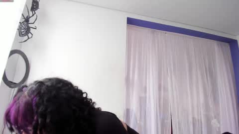 Snapshot of witchofhearts chatting on March 11, 8:53 pm Luna Violeta A r t i s t online show from March 11, 8:53 pm