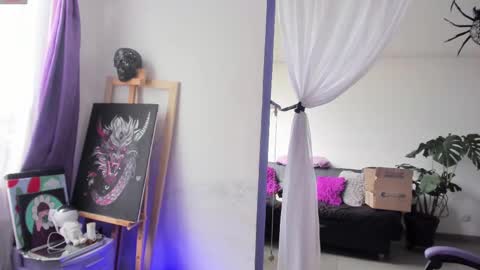Snapshot of witchofhearts chatting on September 26, 7:33 pm Luna Violeta A r t i s t online show from September 26, 7:33 pm