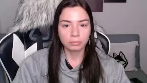 Snapshot of wolfs_daughter chatting on February 3, 4:14 am Alex online show from February 3, 4:14 am