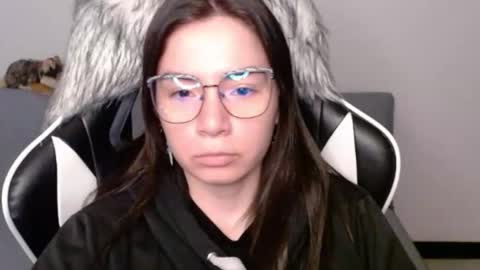 Alex online show from February 11, 3:09 am