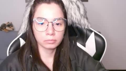 Alex online show from February 15, 3:31 am