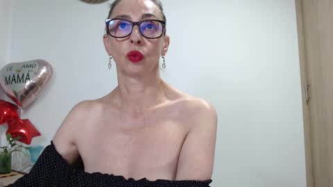 Snapshot of womanhornyx chatting on March 9, 5:17 pm Womanhornyx online show from March 9, 5:17 pm