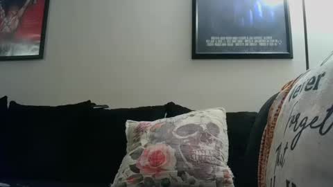 Snapshot of wrenleigh chatting on October 5, 8:41 am Crystal Lake online show from October 5, 8:41 am