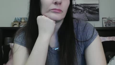 Snapshot of wrenleigh chatting on February 5, 6:46 am Crystal Lake online show from February 5, 6:46 am