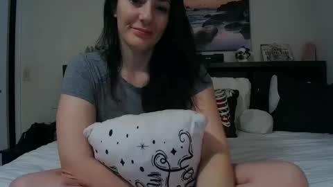 Snapshot of wrenleigh chatting on October 3, 7:57 am Crystal Lake online show from October 3, 7:57 am