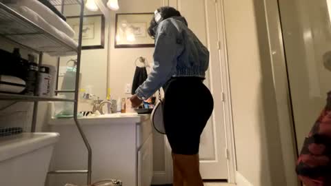Wynter Heat online show from July 10, 1:11 pm