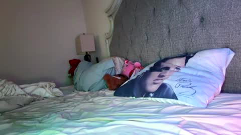 Mariah  online show from March 9, 5:44 am