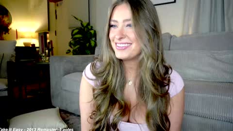 Lily online show from November 17, 4:30 pm