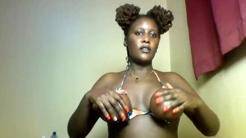 X melanine online show from April 19, 7:38 pm