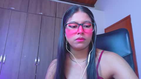 XALLYSONX online show from June 4, 2:43 pm