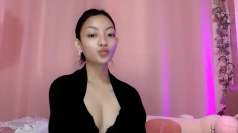 Sachi Cy online show from February 3, 3:31 am