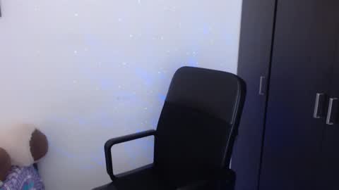 Xia online show from November 2, 8:12 pm