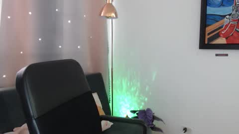 Xia online show from February 15, 10:20 pm