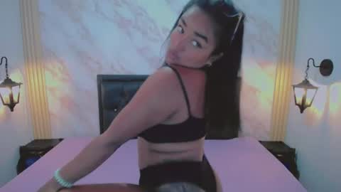 XiomyFox online show from July 2, 11:38 am