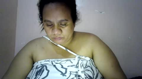 xjuicytits online show from July 28, 12:01 pm