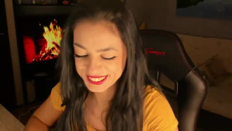 Snapshot of xlaracroftx chatting on December 2, 10:21 pm Lara online show from December 2, 10:21 pm
