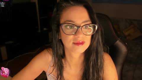 Snapshot of xlaracroftx chatting on December 12, 12:16 am Lara online show from December 12, 12:16 am