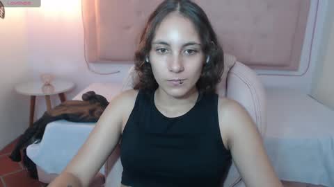 lunna online show from March 12, 8:41 pm