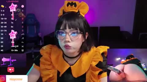 Snapshot of xnixycrow11 chatting on October 16, 11:40 pm Nixy Crow online show from October 16, 11:40 pm