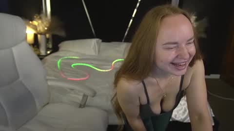 Monica online show from November 10, 6:41 am