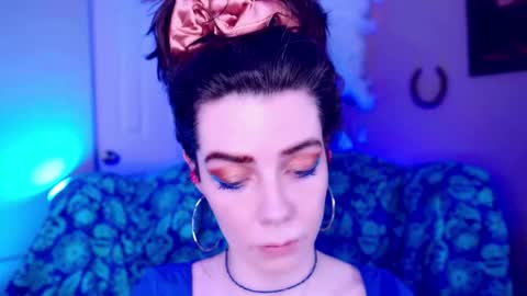 Bella Bondai online show from January 6, 5:22 am