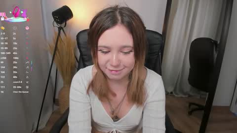 Snapshot of xohanna chatting on October 17, 7:44 am Milana online show from October 17, 7:44 am