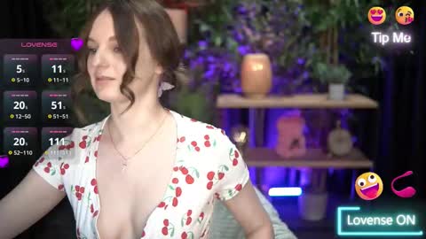 Snapshot of xoxo_molly chatting on October 13, 9:39 pm xoxo_molly online show from October 13, 9:39 pm