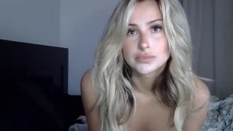 Lacey Loo online show from July 11, 1:49 am