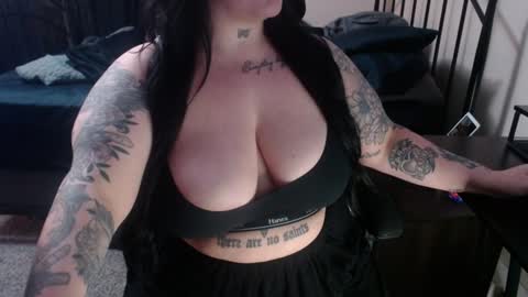 Snapshot of xrileyschembri chatting on January 22, 2:04 am xorileyschembri online show from January 22, 2:04 am