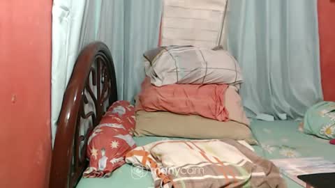 lovely online show from June 25, 6:07 am